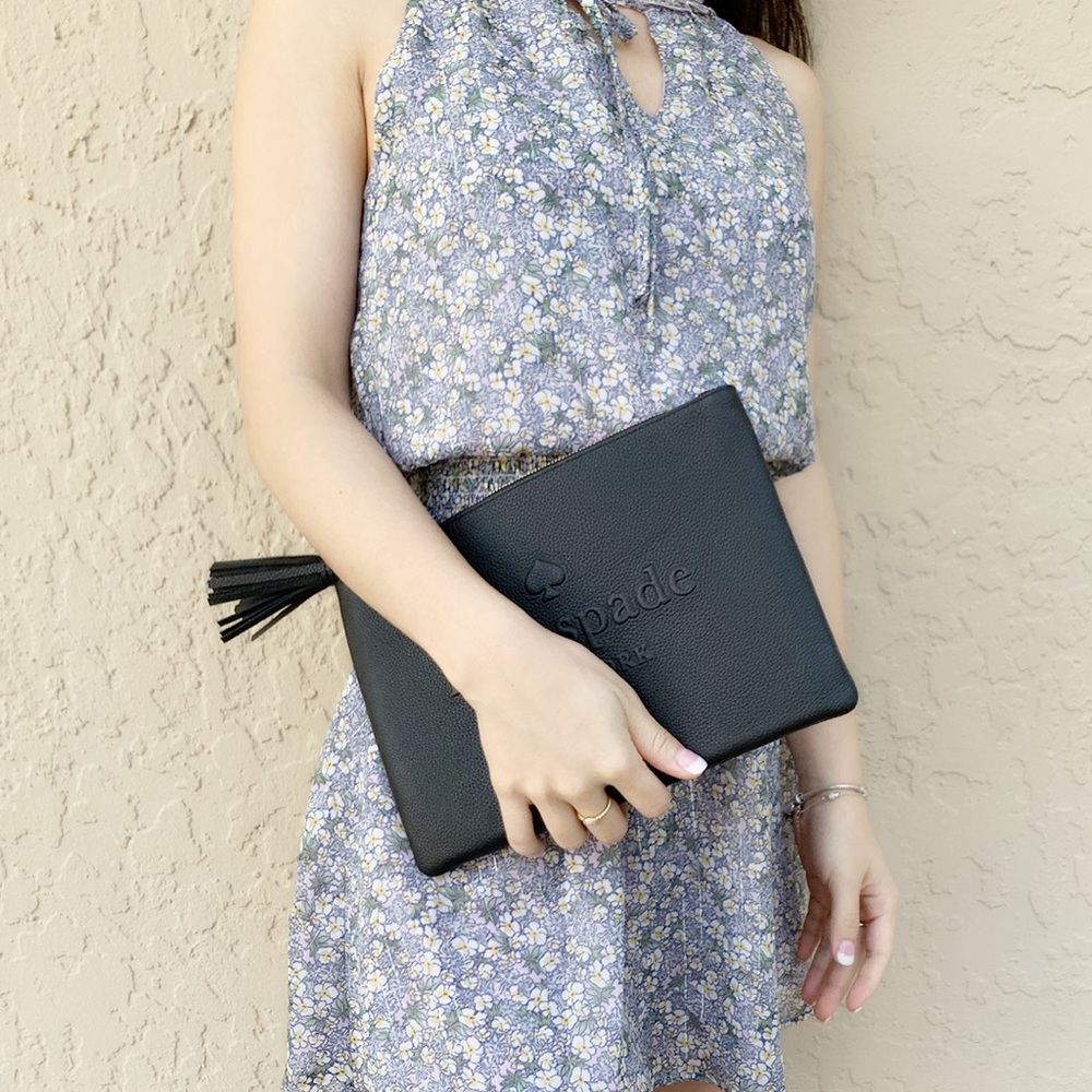 Kate spade leather LOGO zip pouch clutch SALE‼️‼️ - Picture 2 of 5